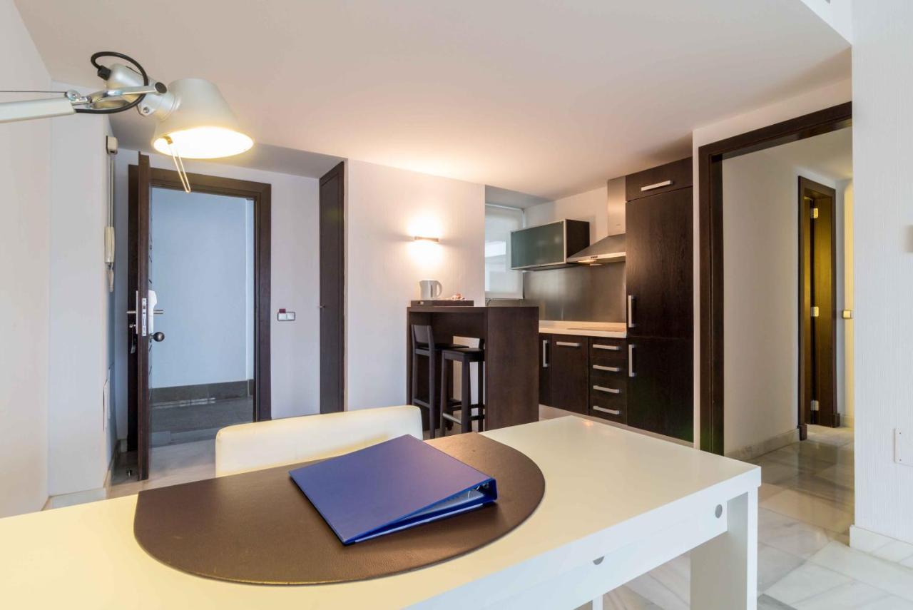 Suittes Hotel Algeciras Buitenkant foto