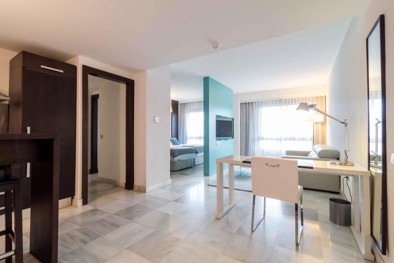 Suittes Hotel Algeciras Buitenkant foto