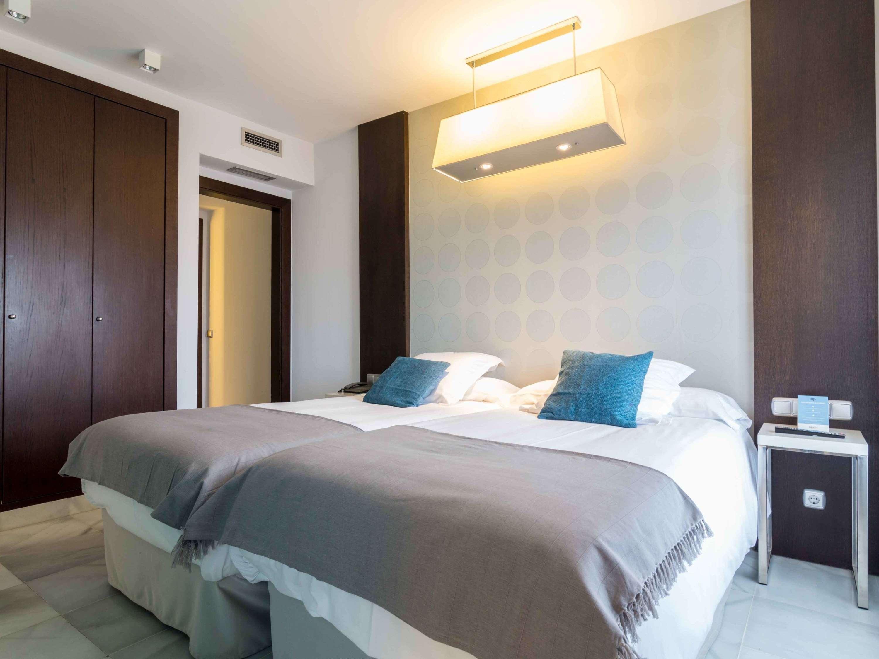 Suittes Hotel Algeciras Buitenkant foto