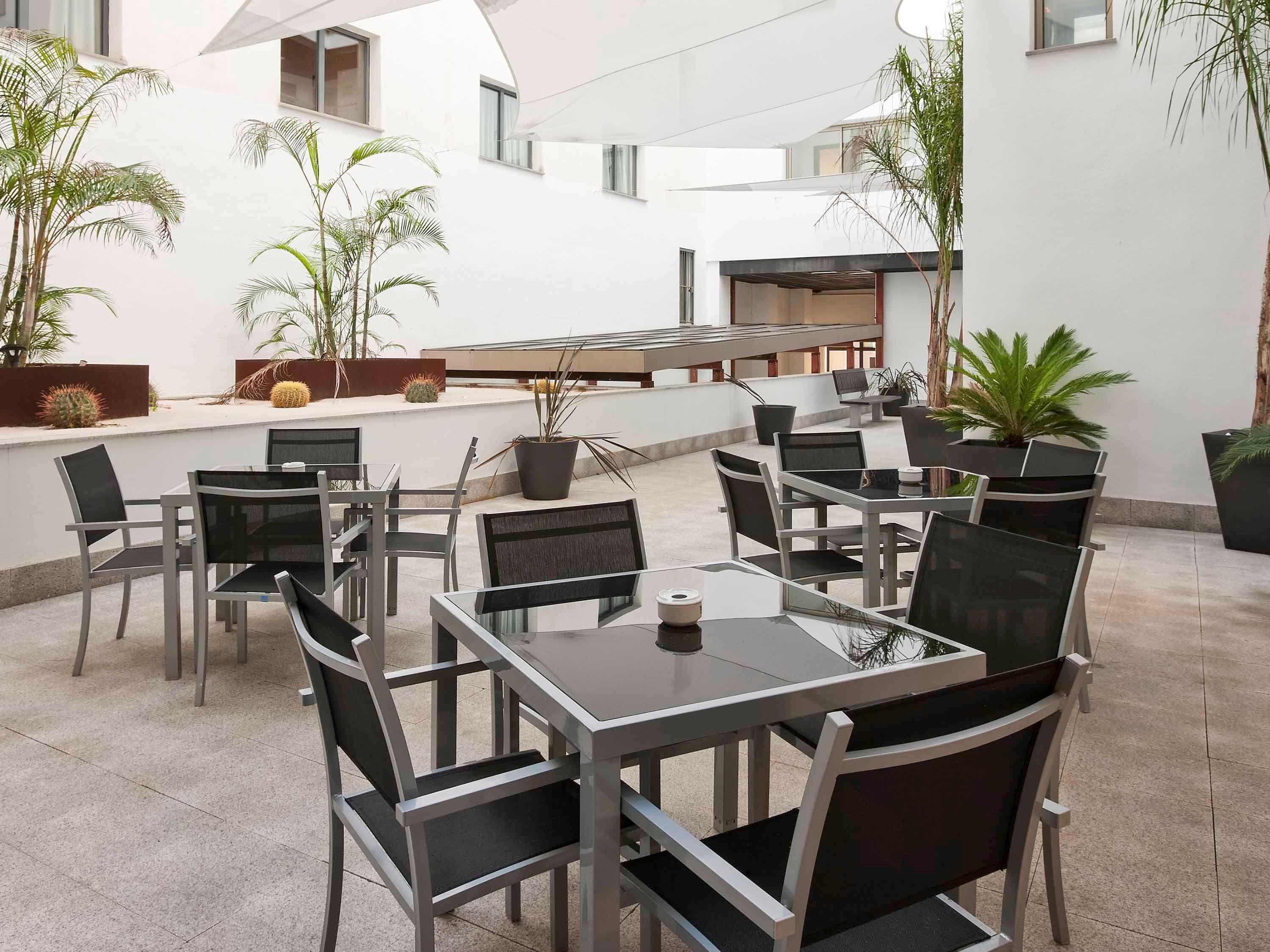Suittes Hotel Algeciras Buitenkant foto