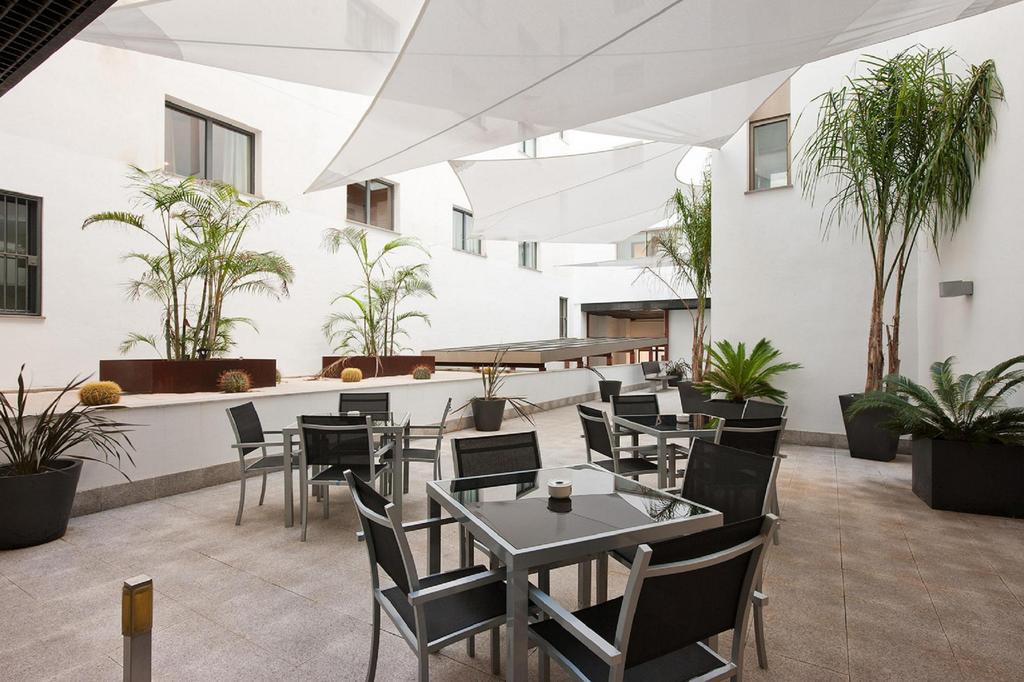 Suittes Hotel Algeciras Buitenkant foto