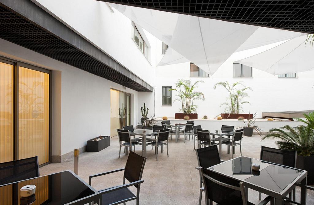 Suittes Hotel Algeciras Buitenkant foto